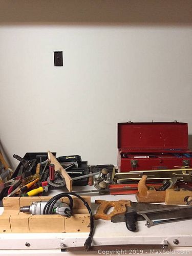 Lot #0558 (1 of 26)