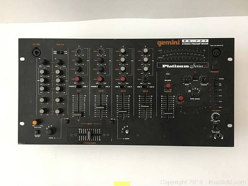 Lot #0032 (1 of 6)