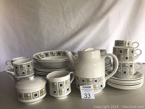 Lot #0033 (1 of 4)