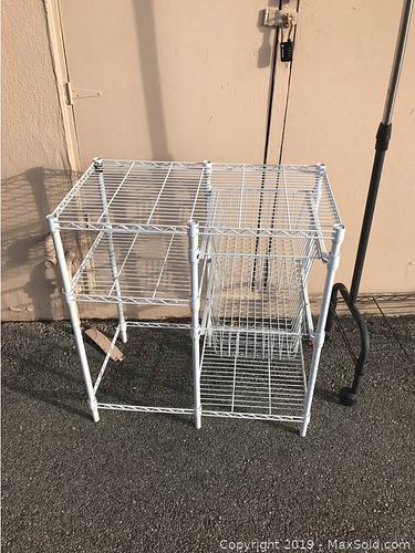 Lot #0330 (1 of 3)
