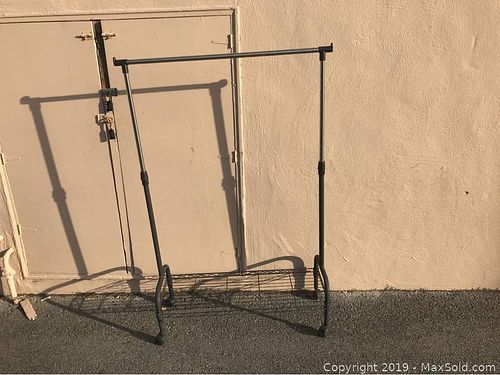 Lot #0331 (1 of 2)