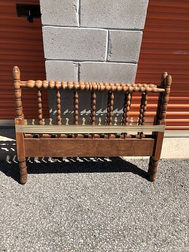 Lot #0018 (1 of 7)