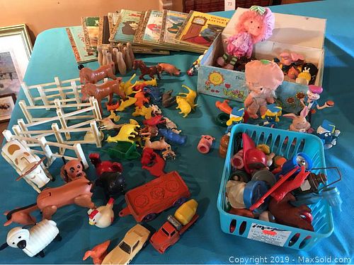 Lot #0075 (1 of 8)