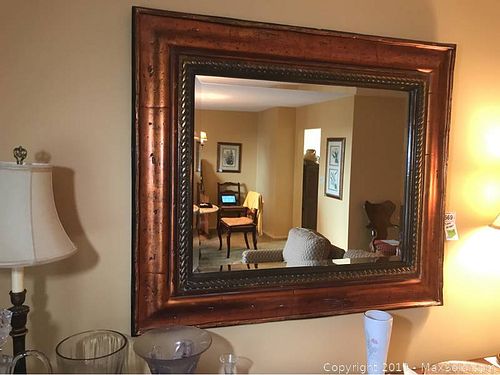 Lot #0669 (1 of 5)
