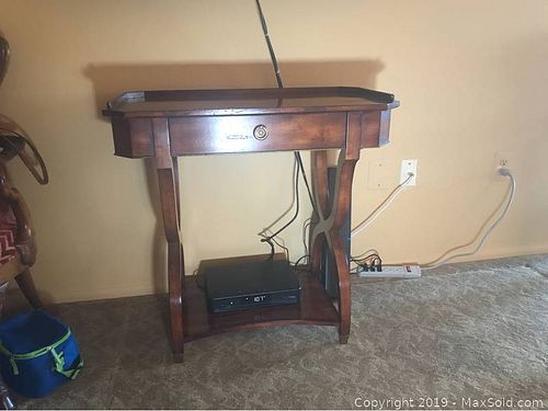 Lot #0684 (1 of 10)