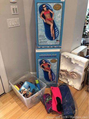 Lot #0878 (1 of 10)