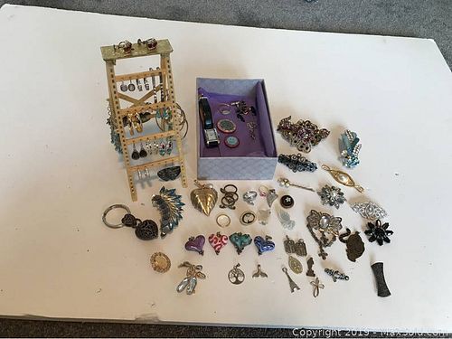 Lot #0062 (1 of 15)