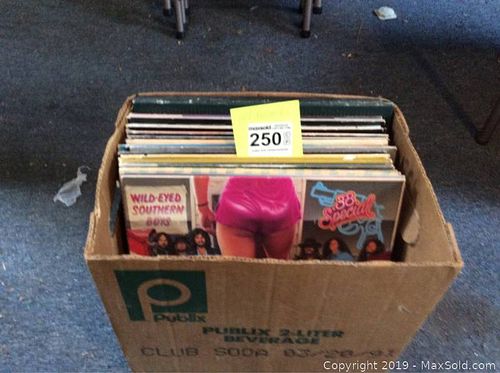 Lot #0250 (1 of 2)