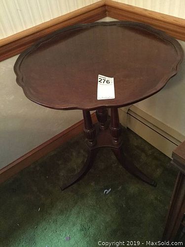Lot #0276 (1 of 4)