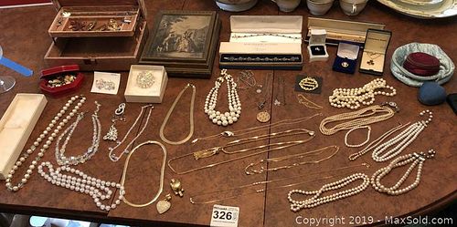 Lot #0326 (1 of 29)