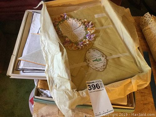Lot #0396 (1 of 11)