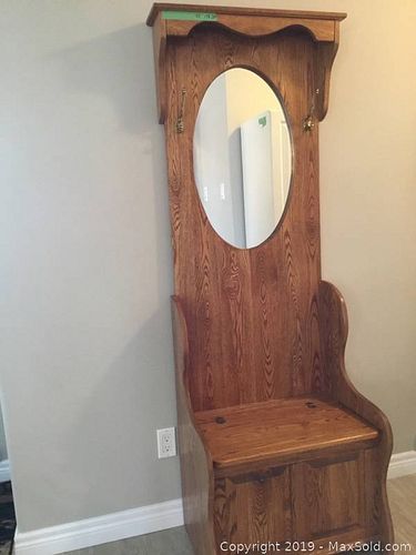 Lot #0251 (1 of 8)