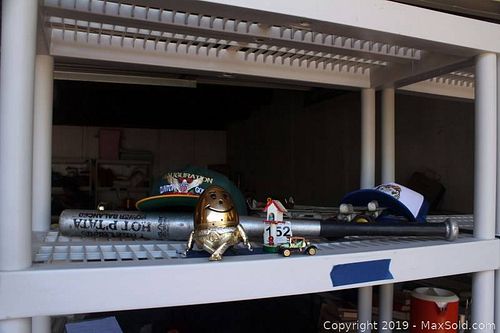 Lot #0152 (1 of 8)
