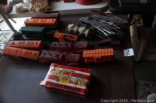 Lot #0162 (1 of 8)