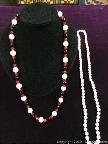 Lot #0048 (1 of 4)