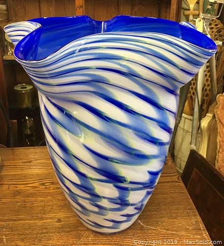 Lot #0011 (1 of 5)