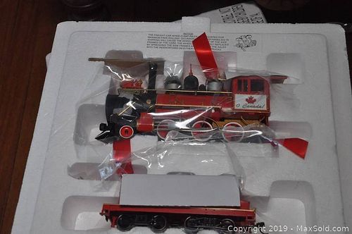 Lot #0335 (1 of 10)