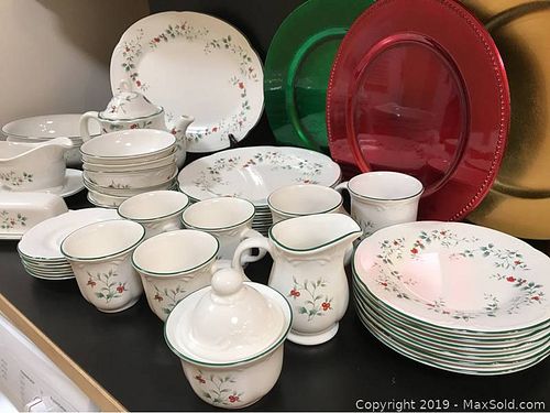 Lot #0057 (1 of 17)