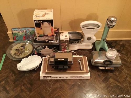 Lot #0053 (1 of 8)
