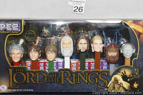 Lot #0026 (1 of 2)