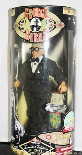 Lot #0047 (1 of 8)