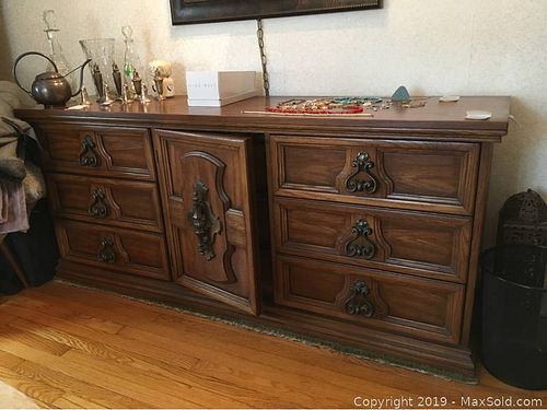 Lot #0475 (1 of 4)