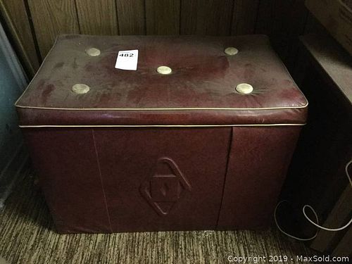 Lot #0482 (1 of 7)