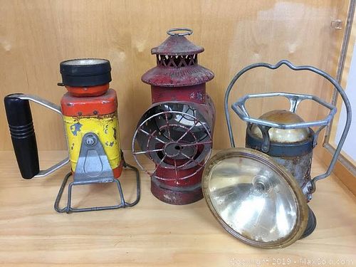Lot #0068 (1 of 4)