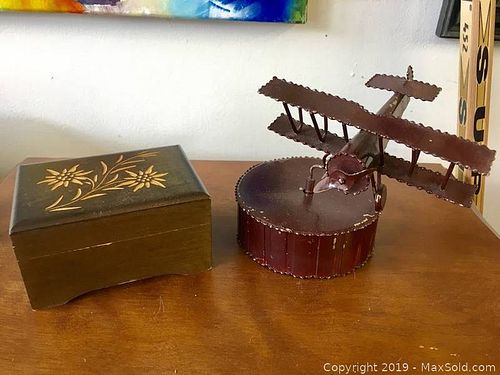 Lot #0098 (1 of 6)