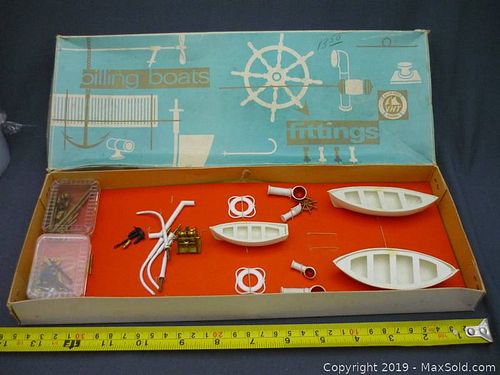 Lot #0057 (1 of 8)