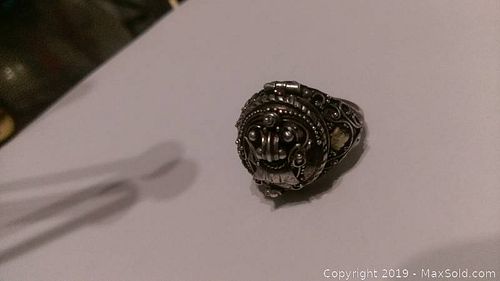 Lot #0423 (1 of 2)