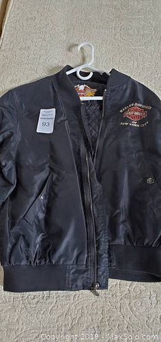 Lot #0093 (1 of 5)