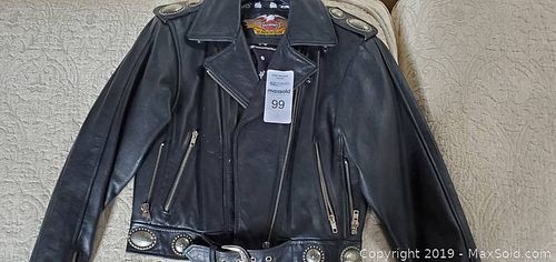 Lot #0099 (1 of 4)
