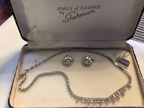 Lot #0058 (1 of 2)