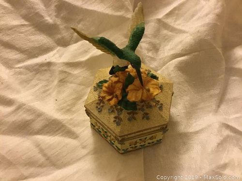 Lot #0124 (1 of 7)