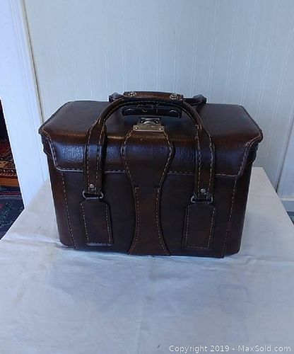 Lot #0140 (1 of 4)