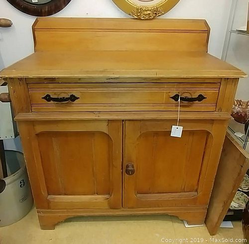 Lot #0145 (1 of 4)