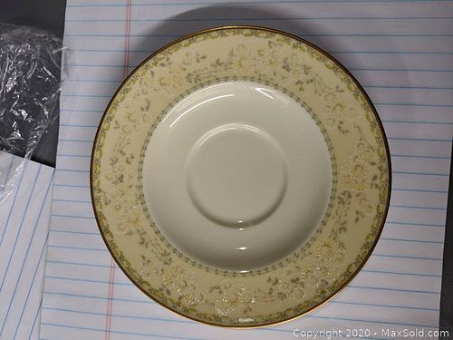 Lot #0048 (1 of 3)