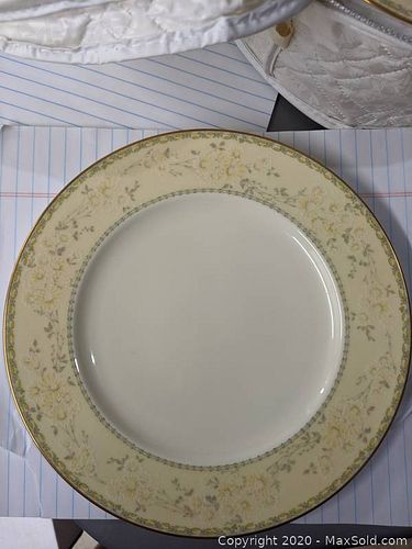 Lot #0049 (1 of 5)