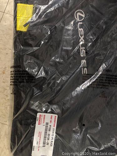 Lot #0069 (1 of 2)