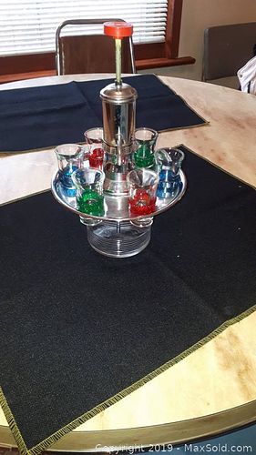 Lot #0015 (1 of 2)