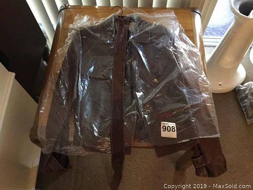Lot #0908 (1 of 5)