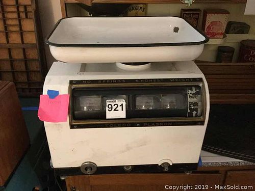 Lot #0921 (1 of 5)