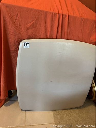 Lot #0647 (1 of 4)