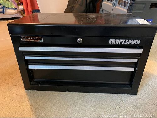 Lot #0675 (1 of 8)