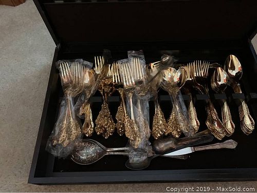 Lot #0689 (1 of 9)