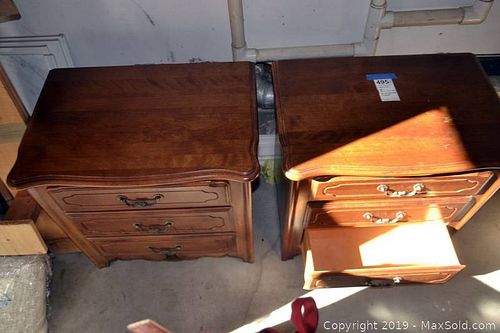 Lot #0495 (1 of 12)