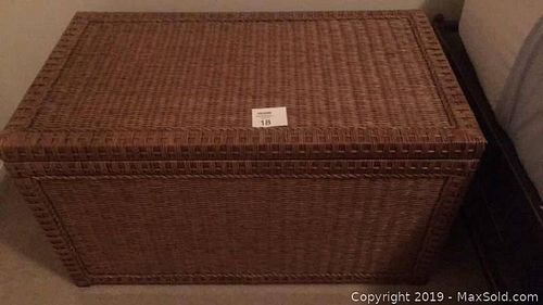 Lot #0018 (1 of 2)