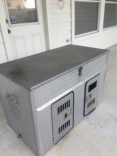 Lot #0024 (1 of 3)