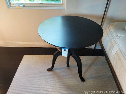 Lot #0550 (1 of 8)